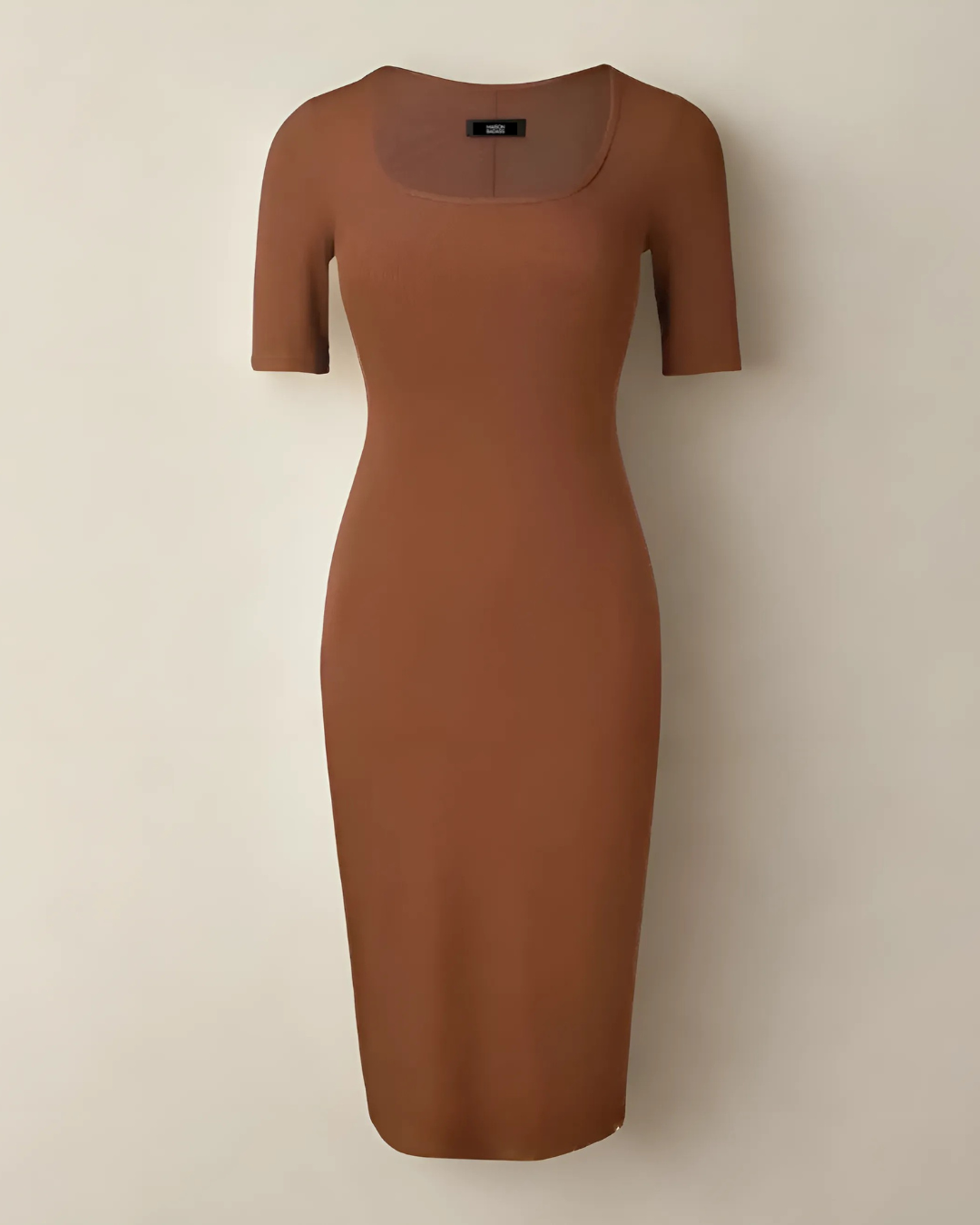 Robe Gaine Intégrée – Silhouette Sculptée